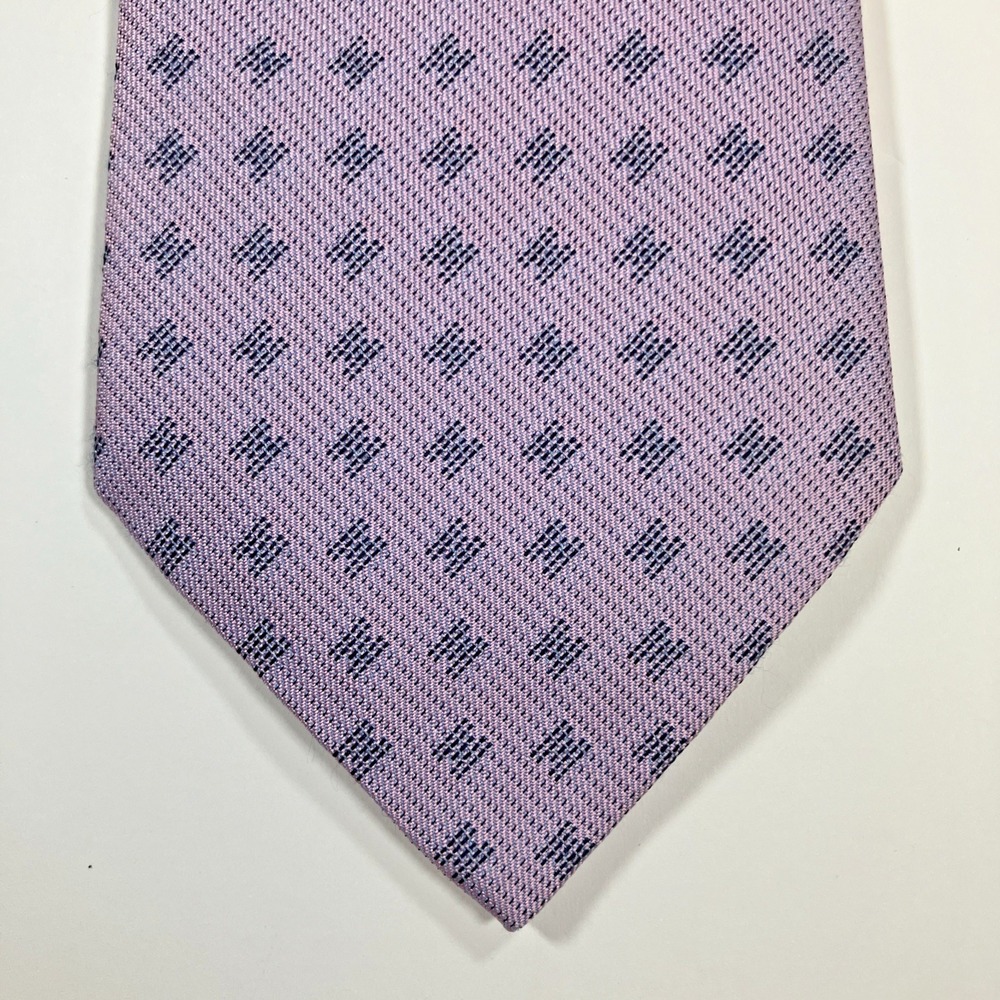 HERMÈS Paris Silk Necktie Purple Lavender Geometric Foulard France